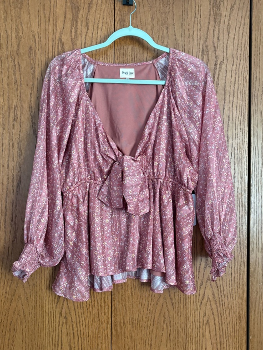 NWT Peach Love California Floral Tie-Front Blouse